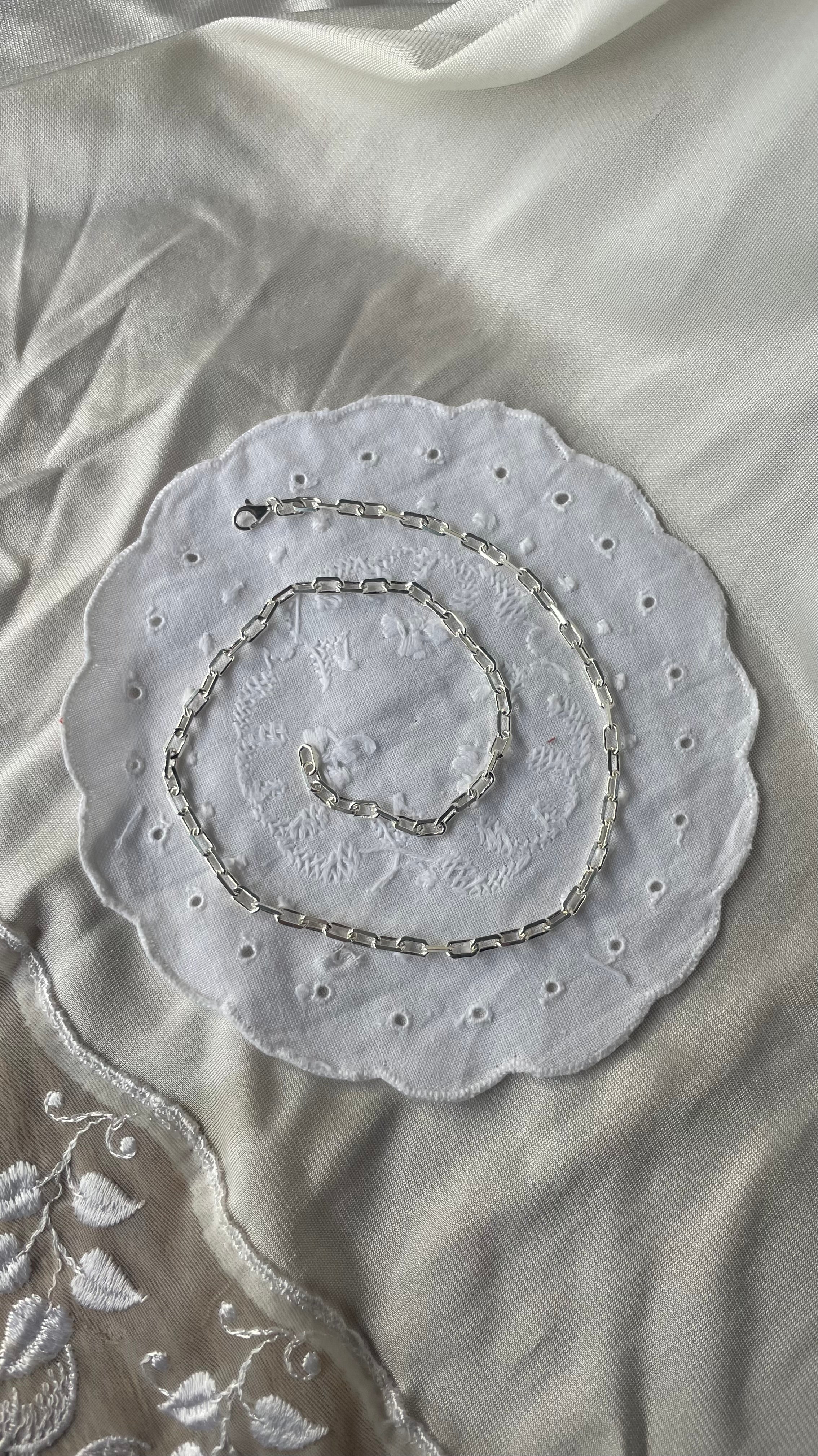Wisteria Chain